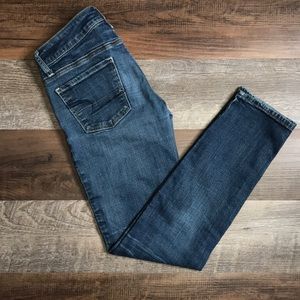 AE skinny jeans size 2 short